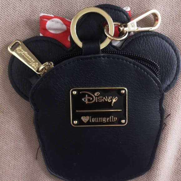 Disney loungefly Minnie mouse cupcake coin purse - Picture 2 of 2